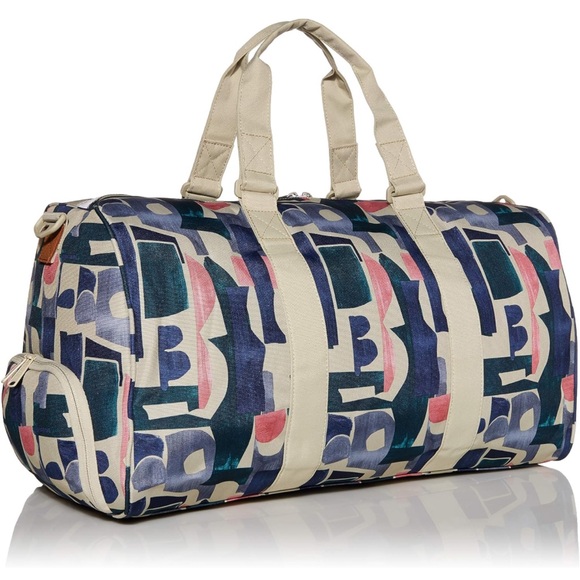 COPY - NWT Herschel matching travel set - Picture 6 of 9